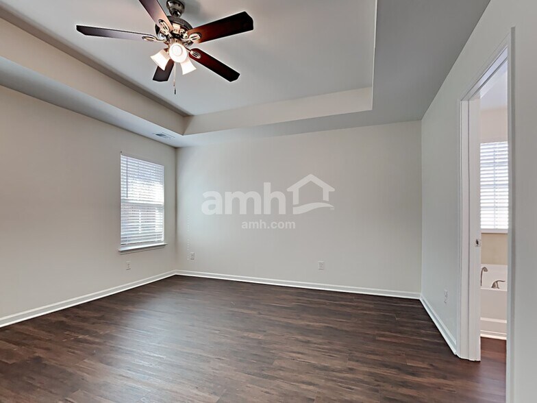 Building Photo - 1360 Hermitage Ln