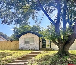 Building Photo - 611 Cannon Dr