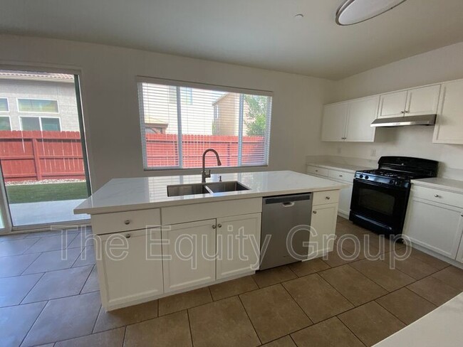 Building Photo - 1826 W Van Gogh