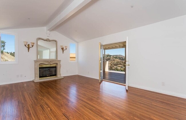 Building Photo - 40 Saddlebow Rd