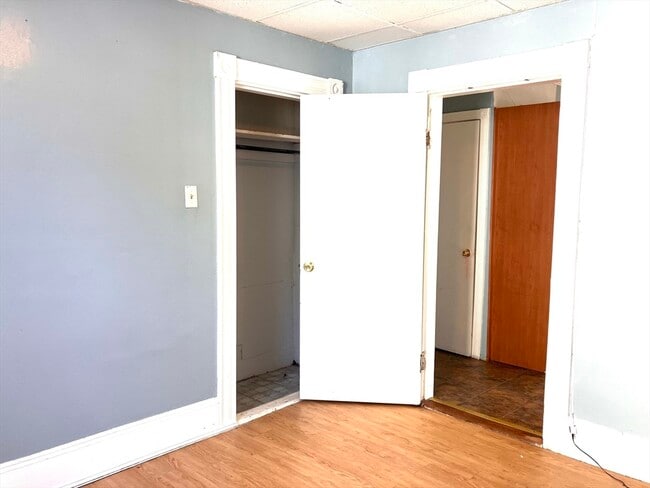 Building Photo - 9 Laurel St