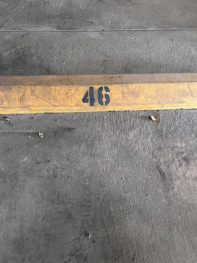 Building Photo - 5880 Collins Ave