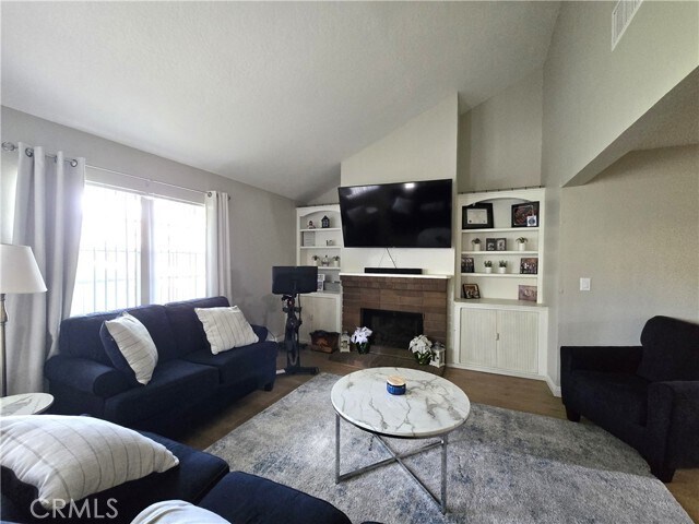 Building Photo - 1319 S Country Way