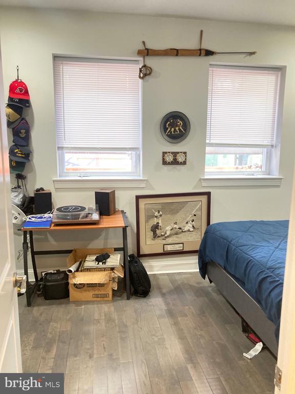 Building Photo - 1212 N Front St