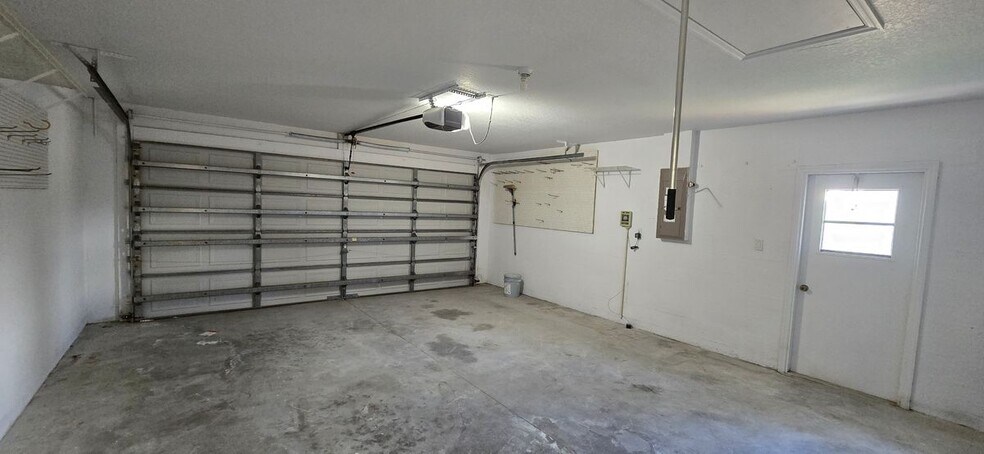 Building Photo - 4322 Dewberry St