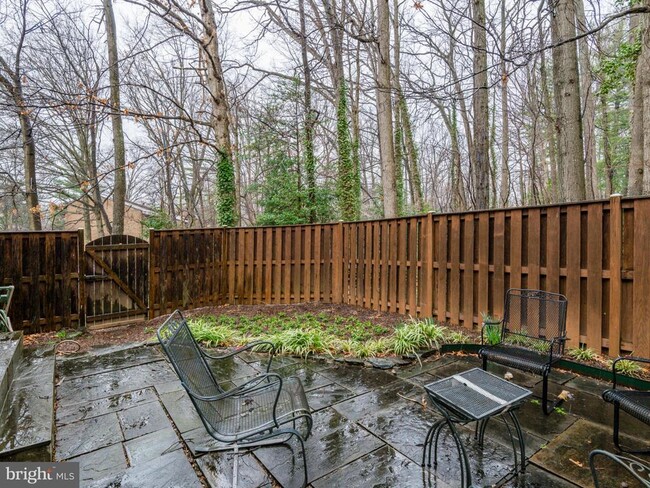 Building Photo - 11300 Fairwind Way