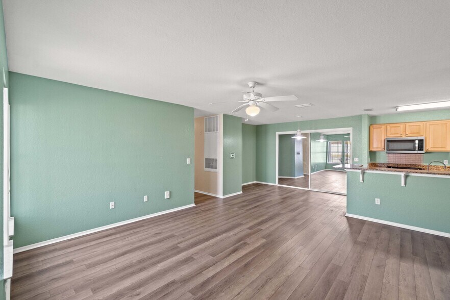 Building Photo - 801 Cape Cod Dr
