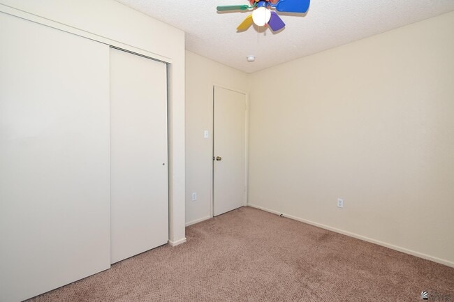 Building Photo - 8840 E 38th Ln