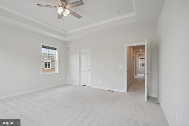 Building Photo - 45117 Kincora Dr