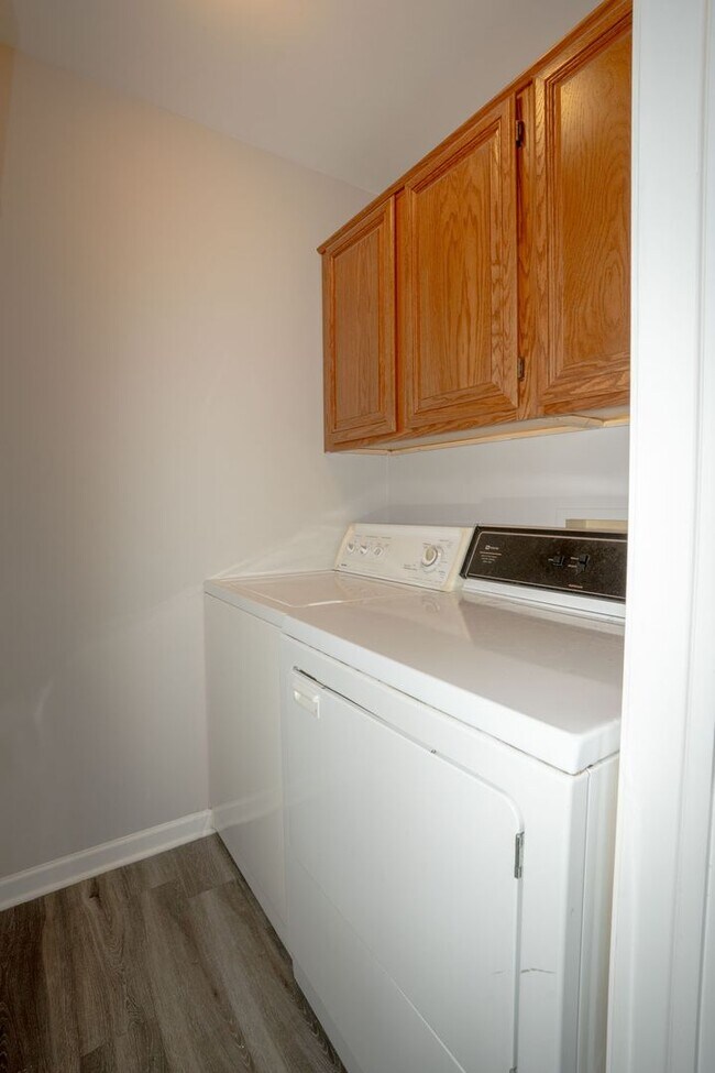 Building Photo - Got to see!  Two bedroom brick ranch style...