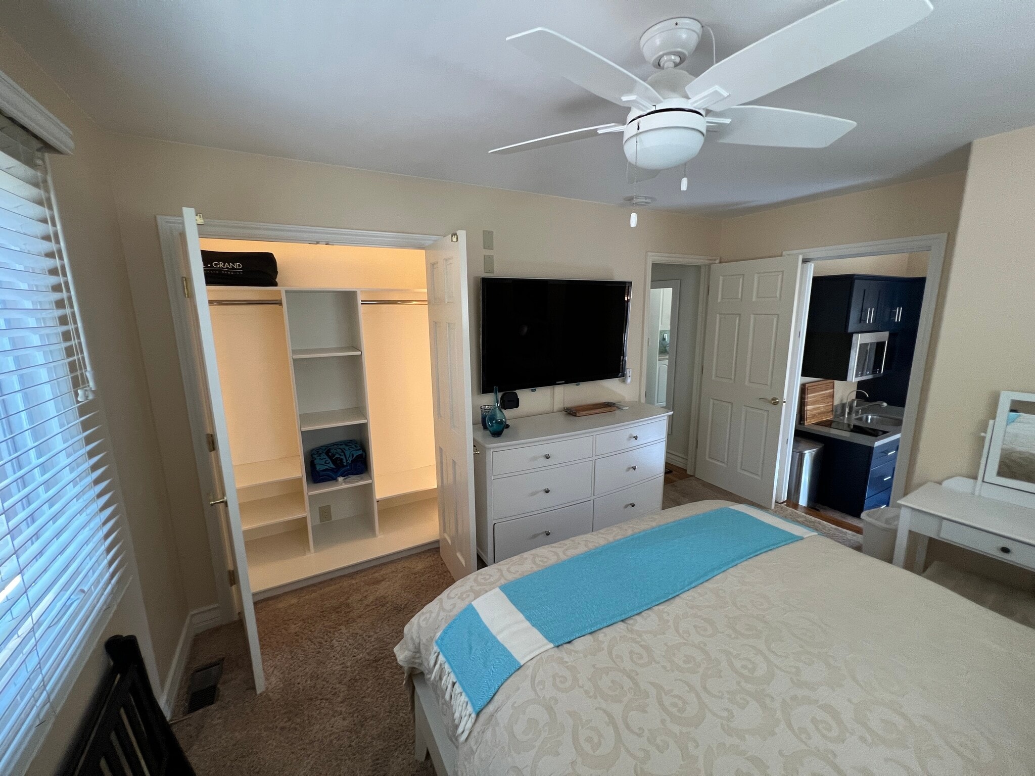 Building Photo - 1318 San Rafael Ave