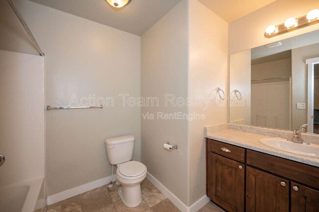 Building Photo - 4088 E Oakland Hills Dr