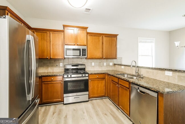 Building Photo - 30 Inverness Ave