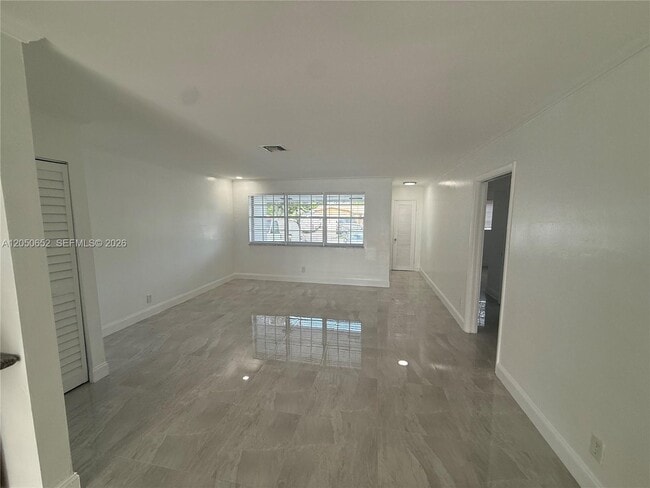 Building Photo - 2100 N 52nd Ave