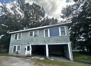 Building Photo - 704 E Thomas St