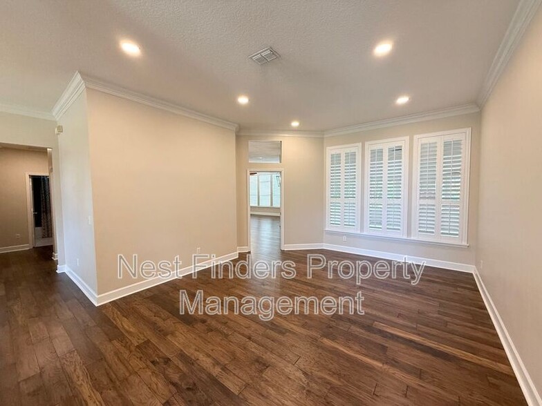 Building Photo - 7860 Turnstone Cir E