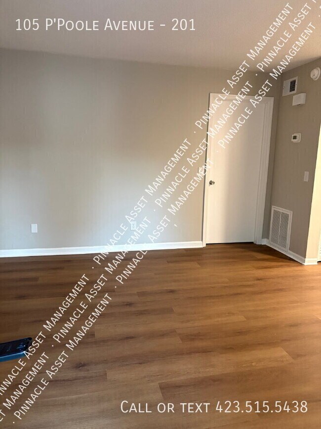 Building Photo - 105 P'Poole Ave