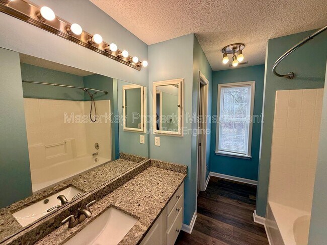 Building Photo - 110 Ridge Lake Dr