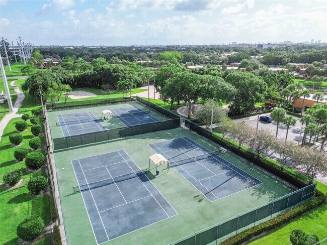 Building Photo - 1017 10th Way