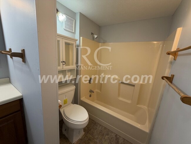 Building Photo - 1323 Grant-