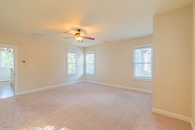 Building Photo - Stunning home in Baxter Village