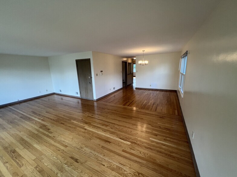 Building Photo - 3014 Harlem Ave