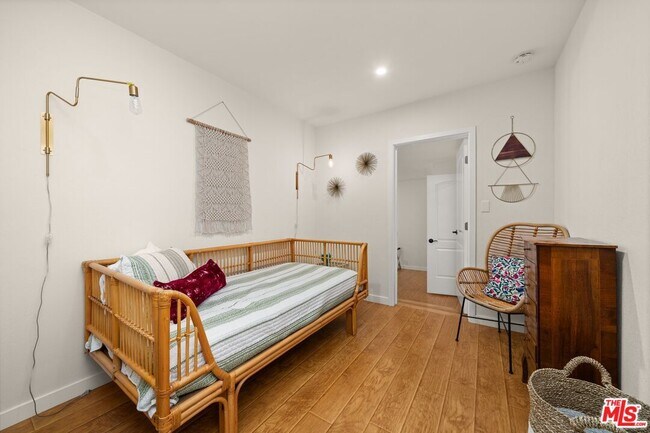Building Photo - 22621 Dolorosa St