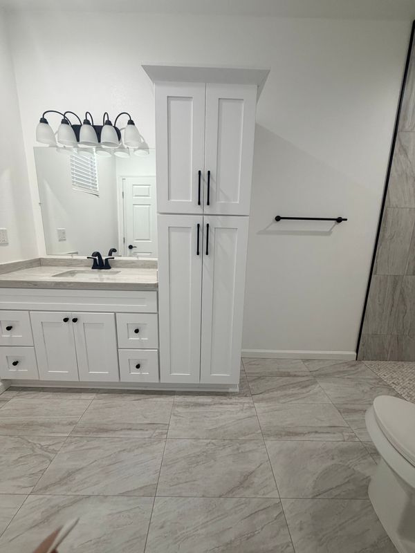 Building Photo - 4033 Linwood Pl