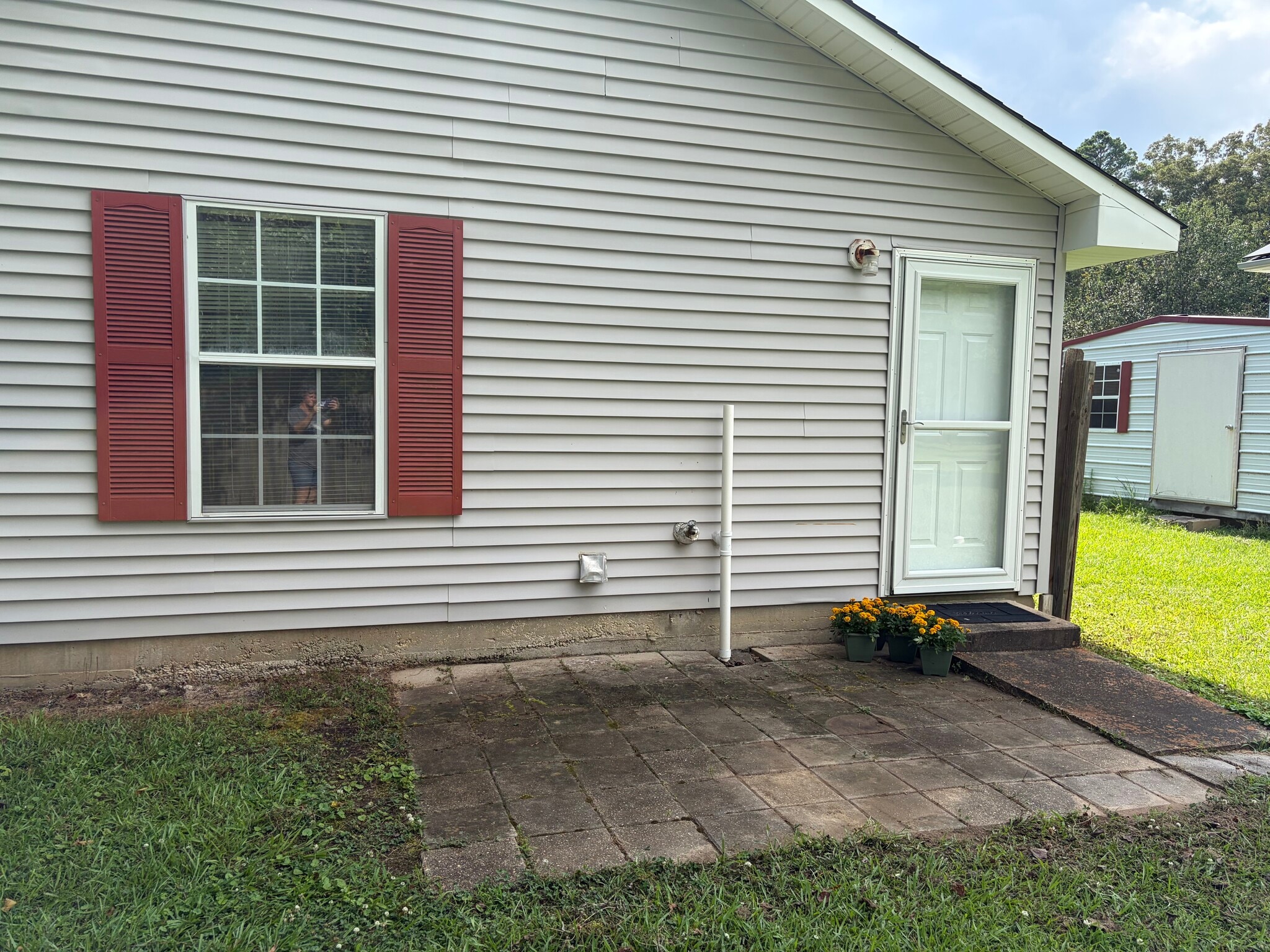 Building Photo - 31 Cottage Ln