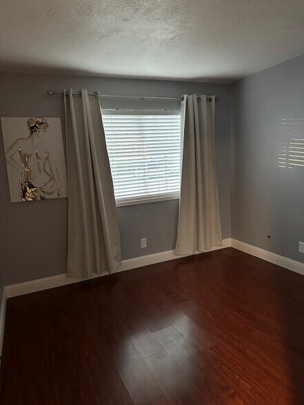 Building Photo - 3591 Quail Lakes Dr