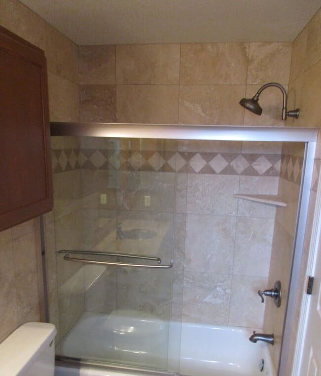 Building Photo - Unfurnished, 1-year long-term rental