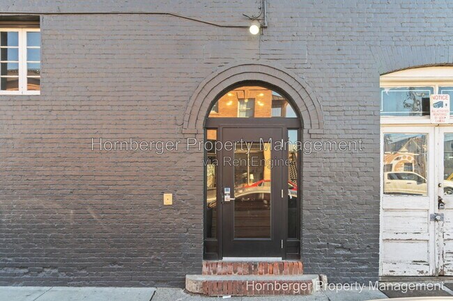 Building Photo - 7 S Pittsburg St