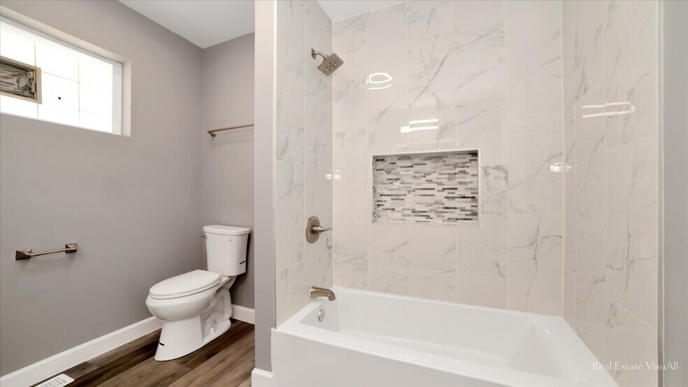 Building Photo - 11460 73rd Pl