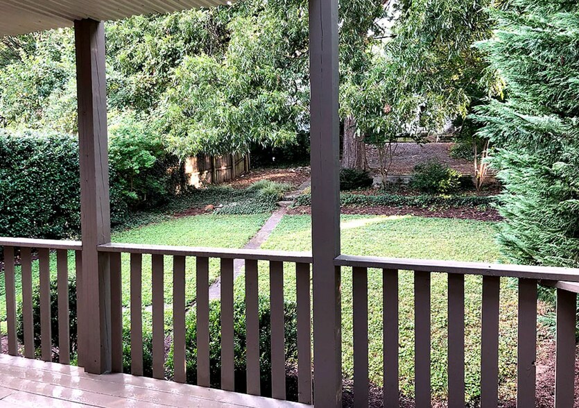 Rear deck - 523 Arbutus Ave SE