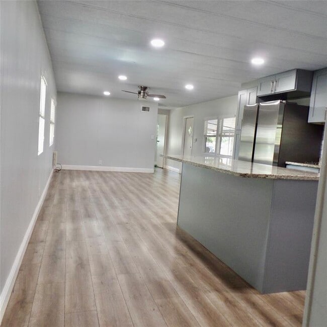 Building Photo - 4637 Fox Ridge Blvd