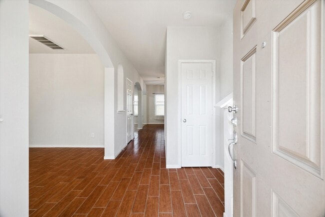 Building Photo - 20566 Sycamore Crest Ln