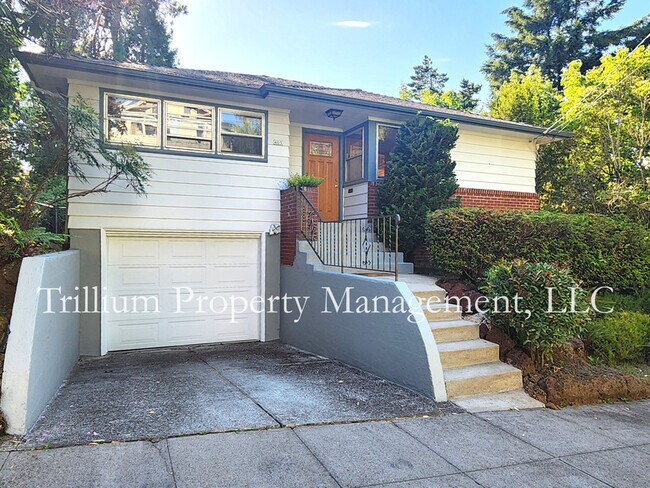 Building Photo - 405 SE 68th Ave