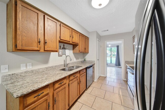 Building Photo - 31723 Ironwood Dr