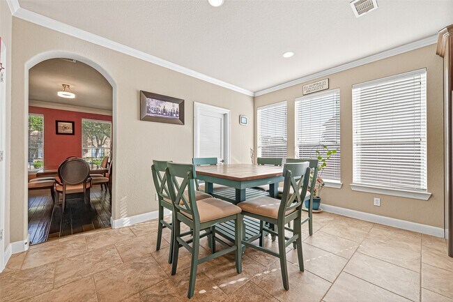 Building Photo - 1206 Coleridge St