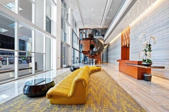 Building Photo - 1300 Brickell Bay Dr