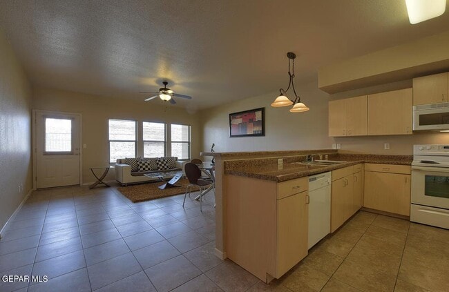 Building Photo - 501 Redd Rd