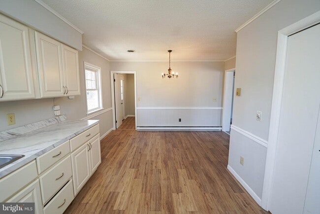 Building Photo - 115 Ridgefield Ln