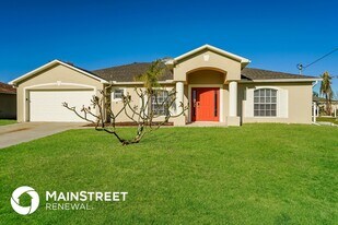 Building Photo - 3022 SW 11th Ct