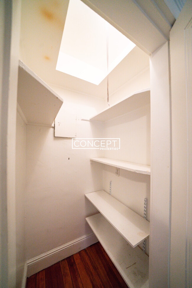 Building Photo - 58 Selkirk Rd