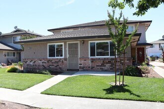 Building Photo - Remodeled 2 bedroom 1 bath