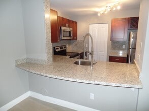 Building Photo - 1255 SW 46th Ave