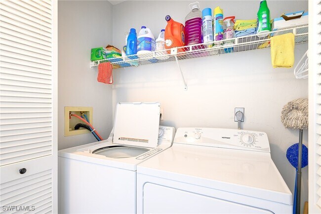 Building Photo - 586 Beachwalk Cir