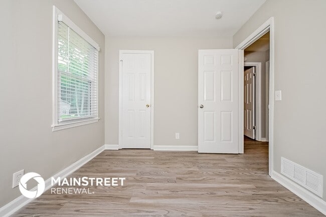 Building Photo - 188 Bridgewood Dr SE