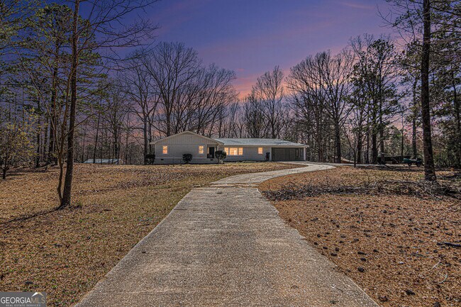 Building Photo - 9640 Cedar Grove Rd
