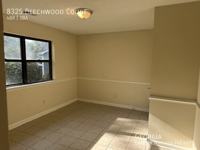 Building Photo - 8325 Beechwood Ct